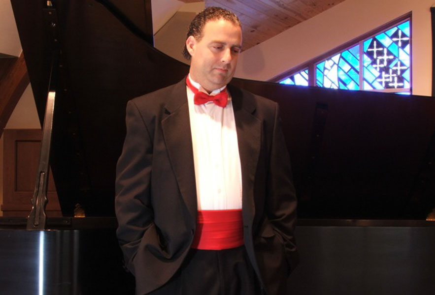 Marcos Daniel Flores Pianist